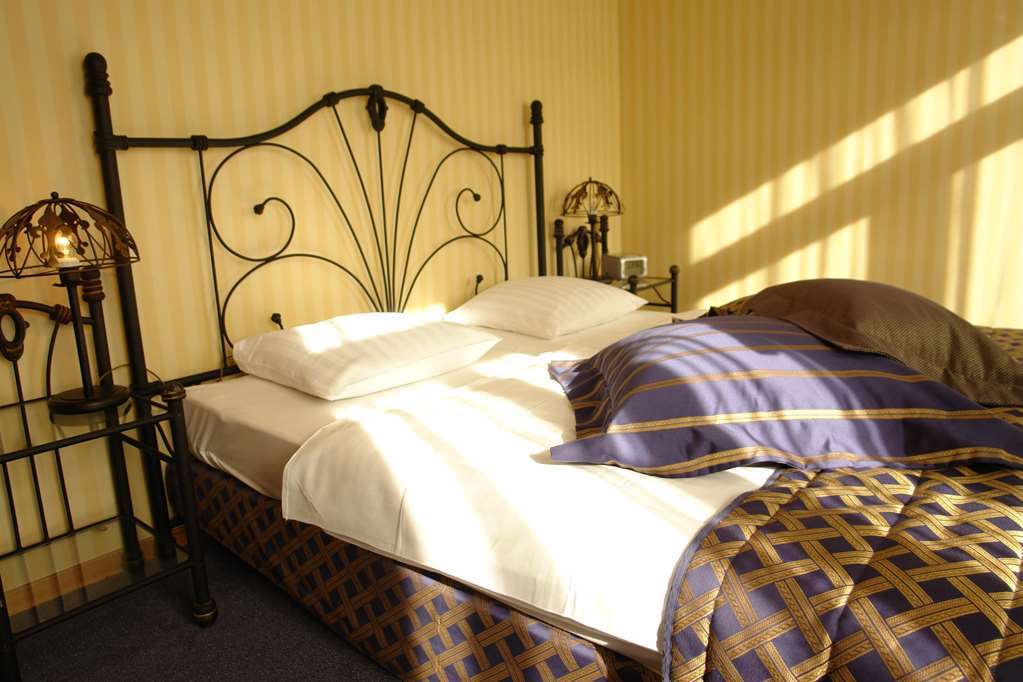 Restaurant Oolderhof Bv Hotel Roermond Phòng bức ảnh