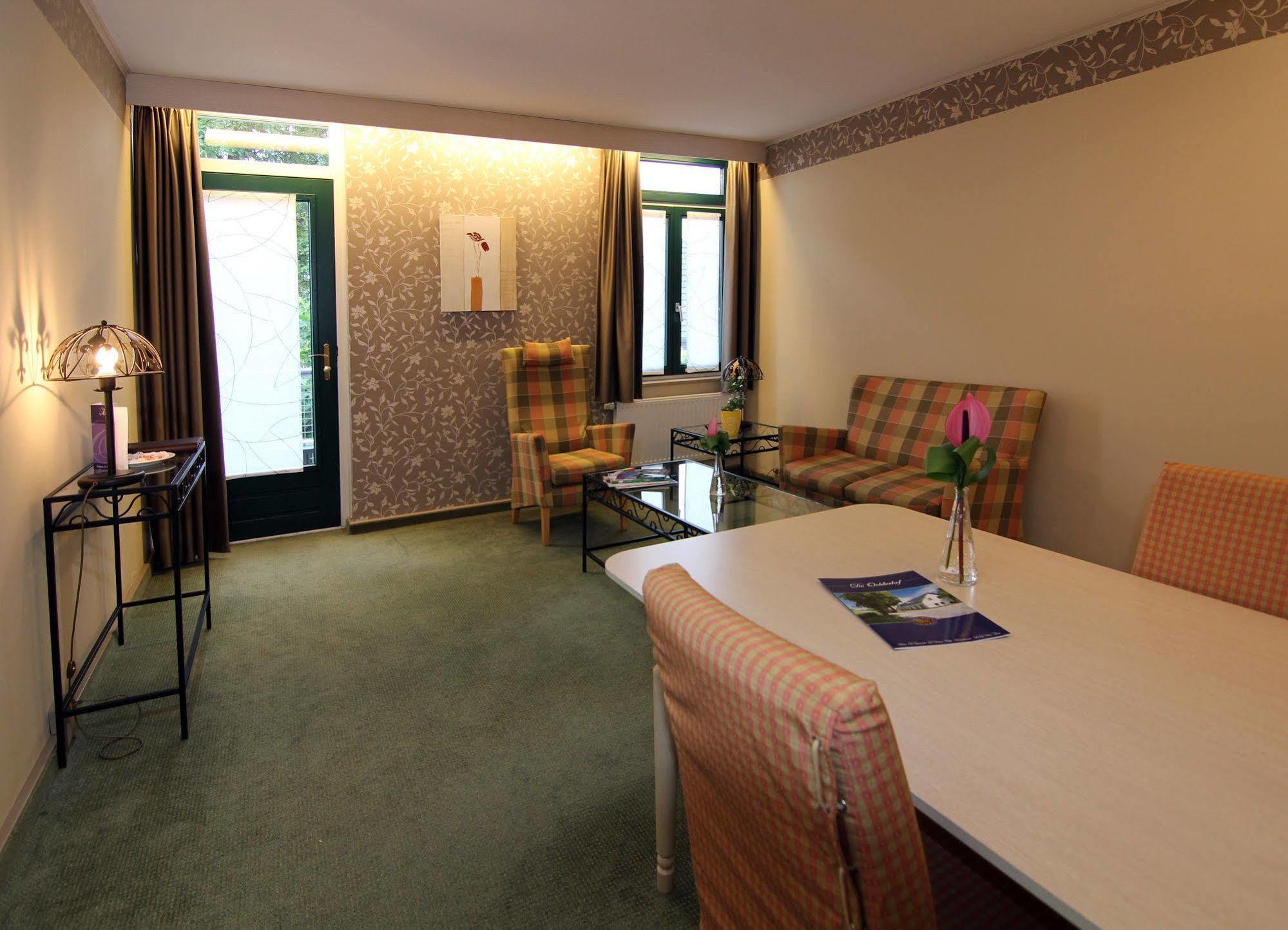 Restaurant Oolderhof Bv Hotel Roermond Ngoại thất bức ảnh