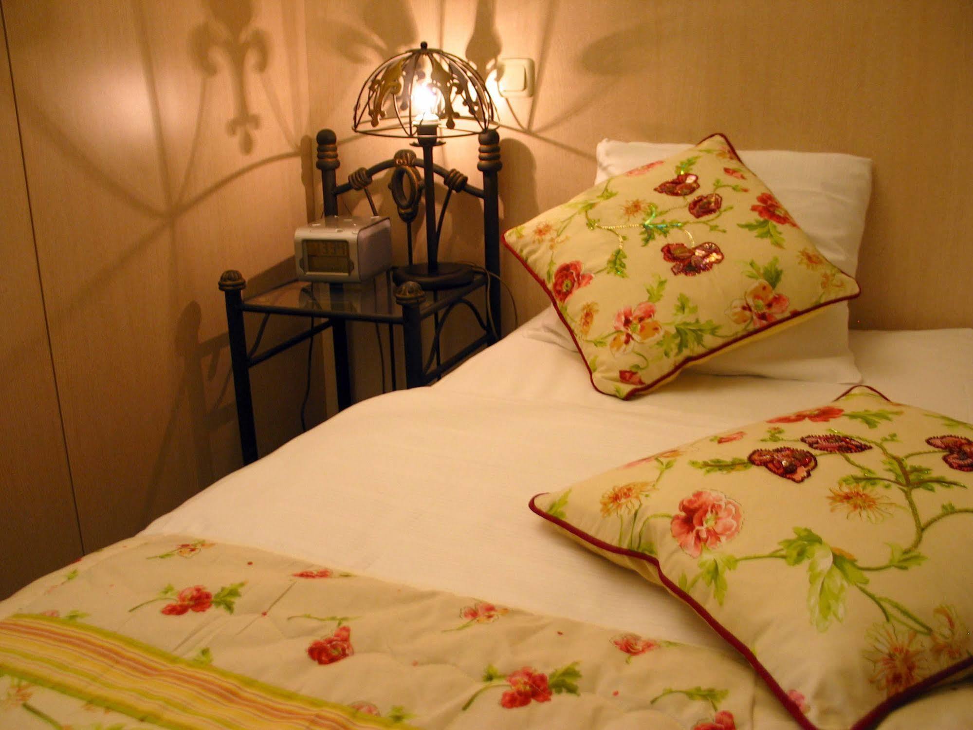 Restaurant Oolderhof Bv Hotel Roermond Ngoại thất bức ảnh