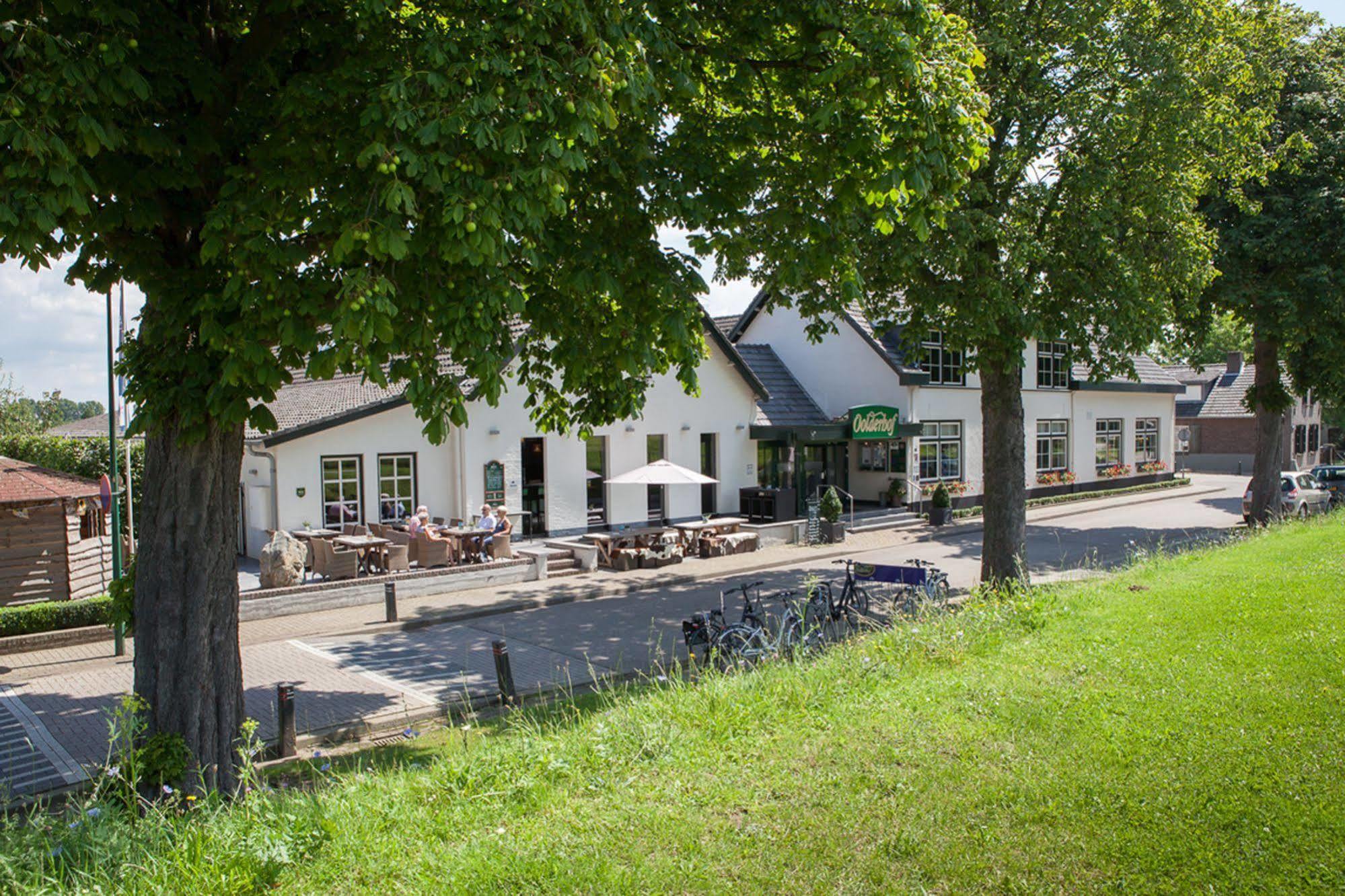 Restaurant Oolderhof Bv Hotel Roermond Ngoại thất bức ảnh