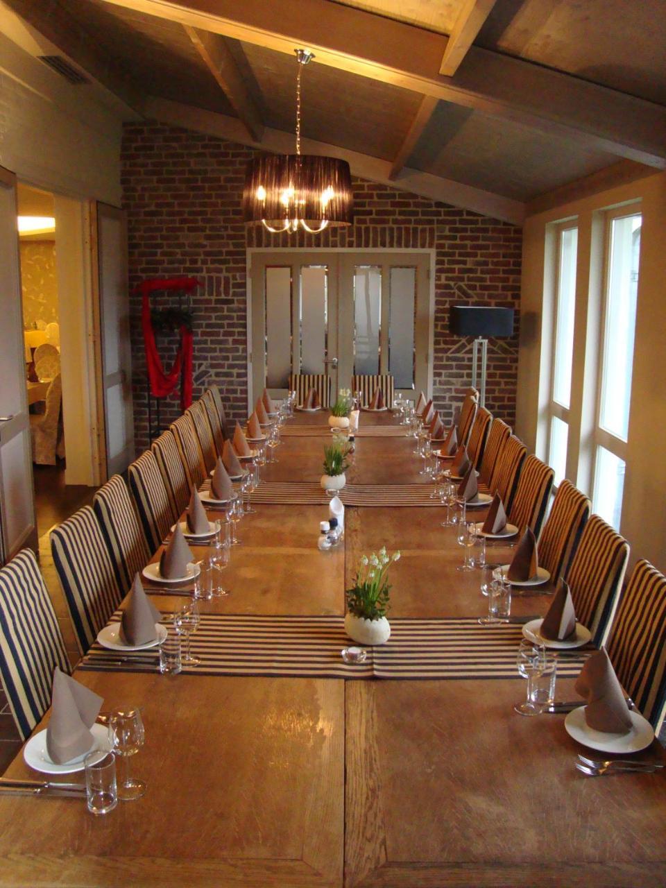 Restaurant Oolderhof Bv Hotel Roermond Ngoại thất bức ảnh